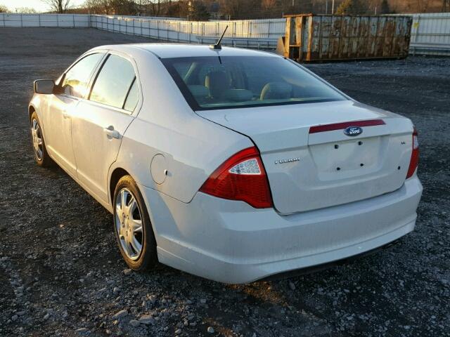 3FAHP0HA6AR405802 - 2010 FORD FUSION SE WHITE photo 3