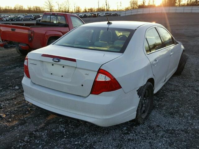 3FAHP0HA6AR405802 - 2010 FORD FUSION SE WHITE photo 4