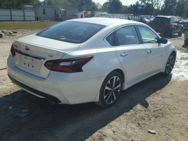 1N4AL3AP0HC489654 - 2017 NISSAN ALTIMA 2.5 WHITE photo 4