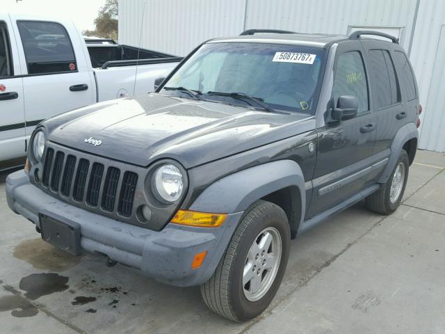 1J4GL48K35W707868 - 2005 JEEP LIBERTY SP CHARCOAL photo 2