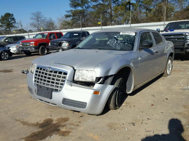 2C3KA43D19H527957 - 2009 CHRYSLER 300 LX SILVER photo 2