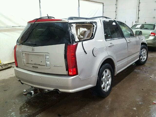 1GYEE637X70151869 - 2007 CADILLAC SRX GOLD photo 4