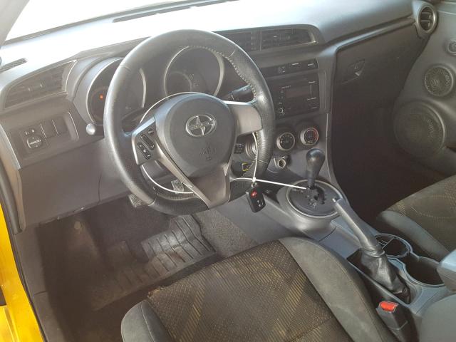 JTKJF5C74C3023687 - 2012 TOYOTA SCION TC 黄色 照片 9