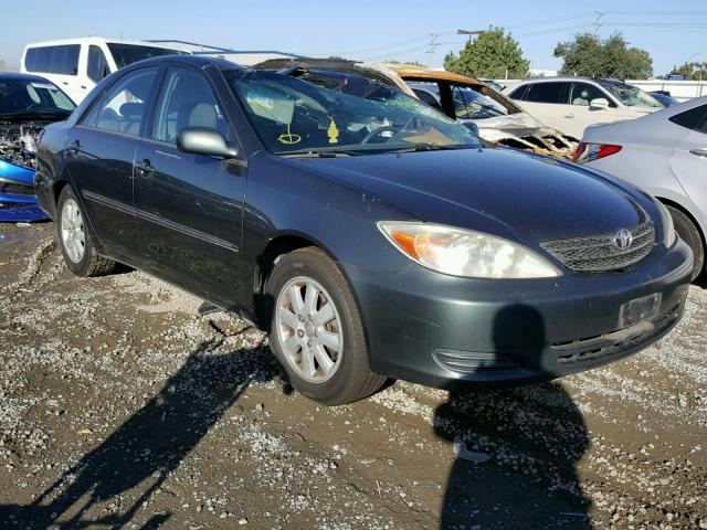 4T1BF30K72U525008 - 2002 TOYOTA CAMRY LE მწვანე ფოტო 1