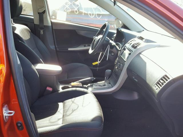 2T1BU4EE2DC078574 - 2013 TOYOTA COROLLA BA ORANGE photo 5