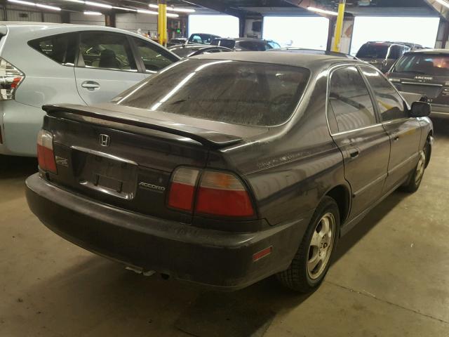 1HGCD5602VA243348 - 1997 HONDA ACCORD SE PURPLE photo 4