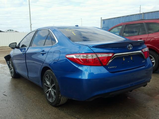 4T1BF1FK0HU720291 - 2017 TOYOTA CAMRY LE ლურჯი ფოტო 3