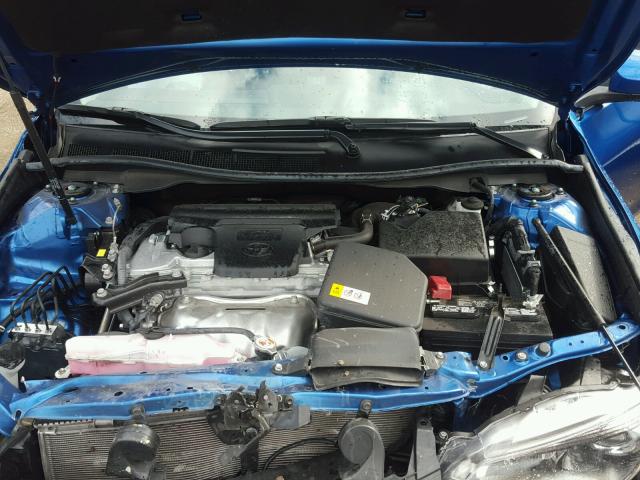 4T1BF1FK0HU720291 - 2017 TOYOTA CAMRY LE ლურჯი ფოტო 7