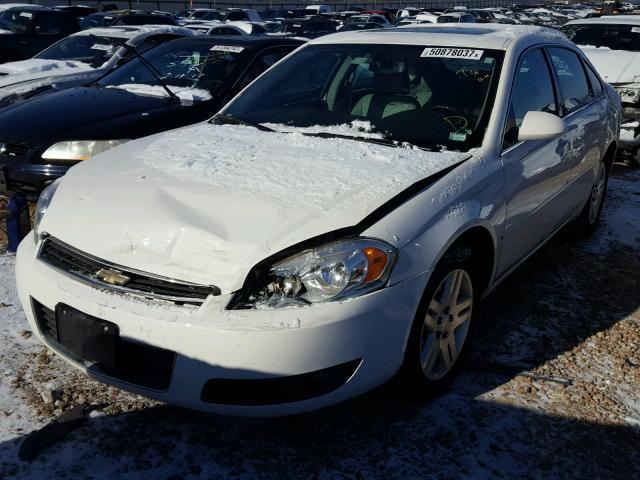 2G1WU581869219627 - 2006 CHEVROLET IMPALA LTZ WHITE photo 2