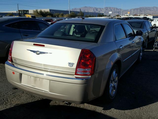 2C3KA63HX8H272240 - 2008 CHRYSLER 300C GOLD photo 4