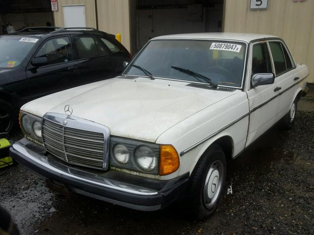 12313012100925 - 1978 MERCEDES-BENZ 300D WHITE photo 2