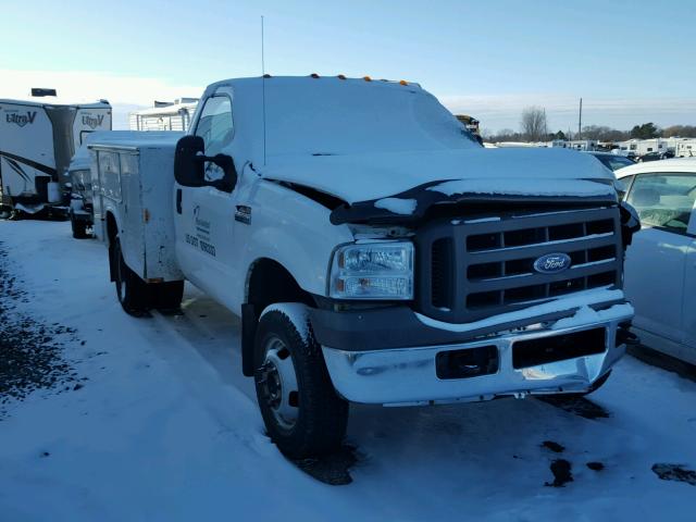 1FDWF37515EB87850 - 2005 FORD F350 SUPER WHITE photo 1