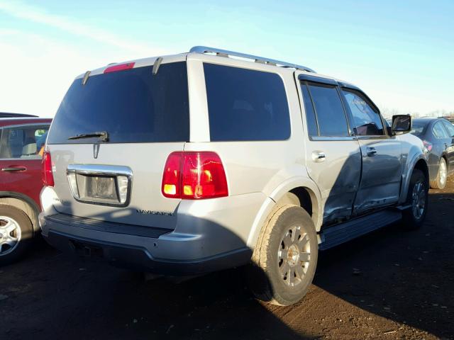5LMFU28R43LJ45664 - 2003 LINCOLN NAVIGATOR SILVER photo 4