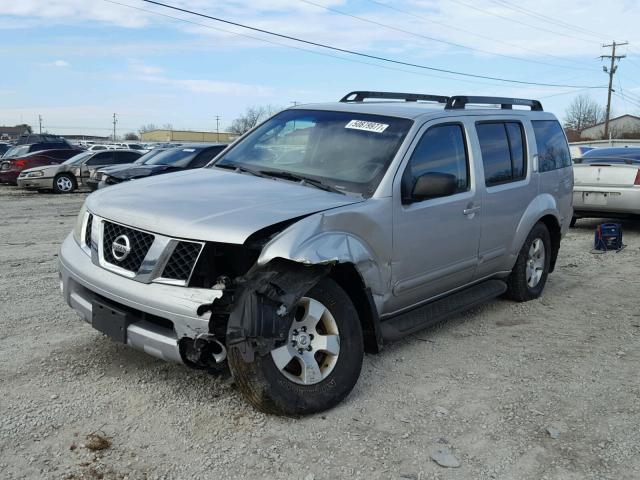 5N1AR18W66C603823 - 2006 NISSAN PATHFINDER SILVER photo 2