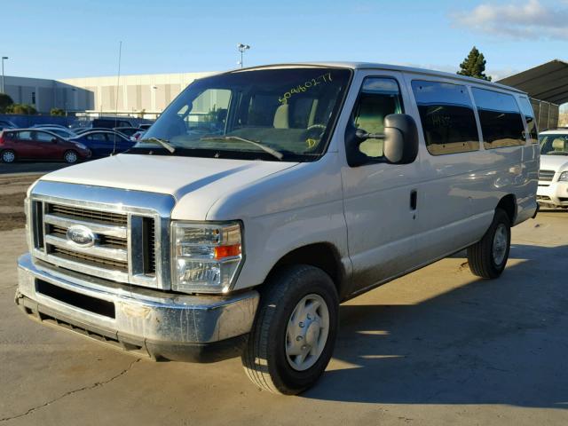 1FBSS31L39DA64301 - 2009 FORD ECONOLINE WHITE photo 2