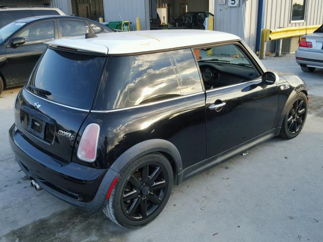 WMWRE33565TD99102 - 2005 MINI COOPER S BLACK photo 4