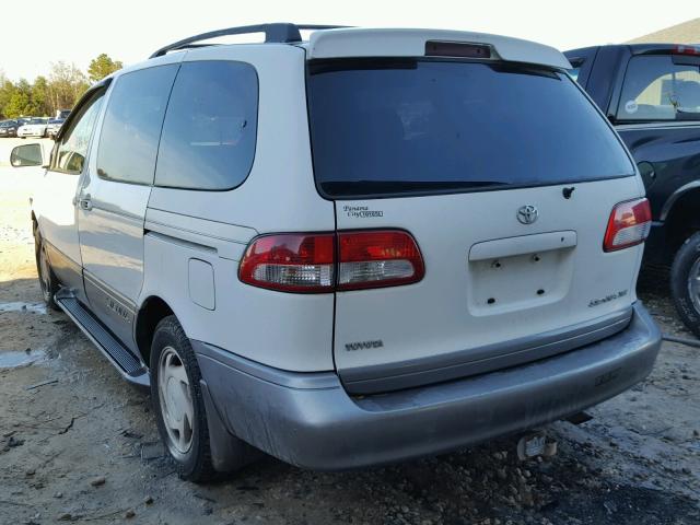 4T3ZF13C62U431362 - 2002 TOYOTA SIENNA LE WHITE photo 3