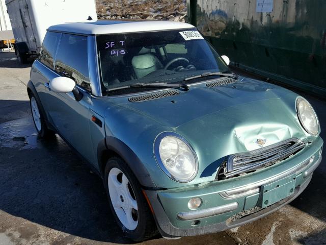 WMWRC33422TC34219 - 2002 MINI COOPER GREEN photo 1