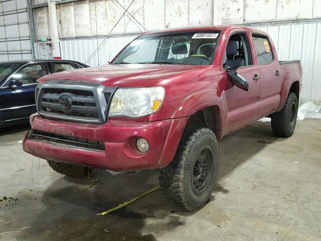 5TELU42N28Z500433 - 2008 TOYOTA TACOMA DOU RED photo 2