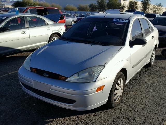 1FAFP33P92W153966 - 2002 FORD FOCUS LX GRAY photo 2