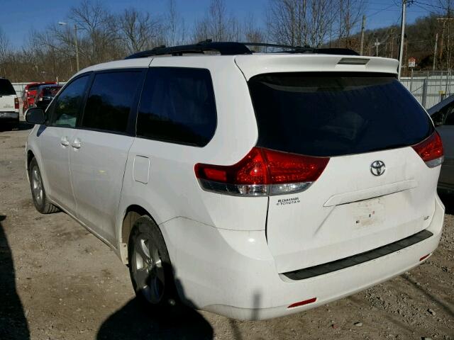 5TDKK3DC9ES491732 - 2014 TOYOTA SIENNA LE WHITE photo 3