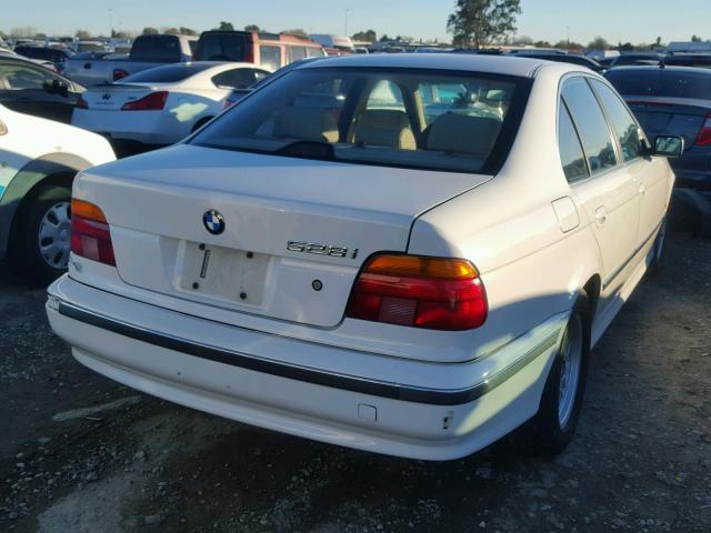 WBADM6345YGU23843 - 2000 BMW 528 I AUTO WHITE photo 4