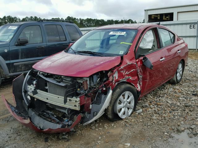 3N1CN7AP1DL872735 - 2013 NISSAN VERSA S RED photo 2