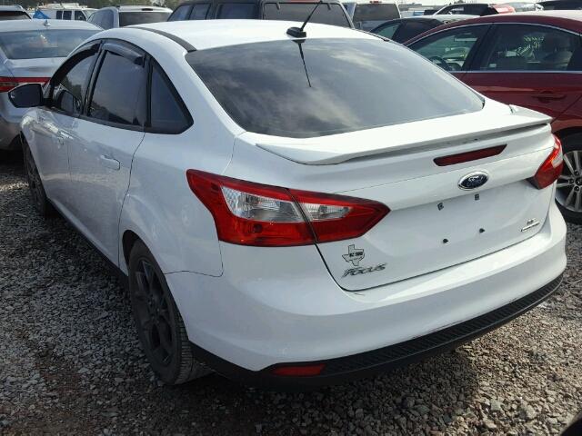 1FADP3F2XEL137739 - 2014 FORD FOCUS SE WHITE photo 3