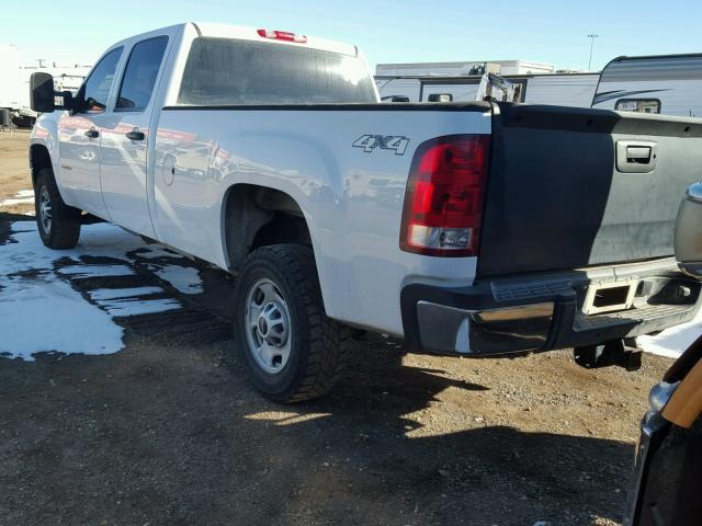 1GT12ZCG8EF105742 - 2014 GMC SIERRA K25 WHITE photo 3