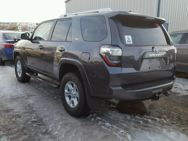 JTEBU5JR7G5298157 - 2016 TOYOTA 4RUNNER SR GRAY photo 3