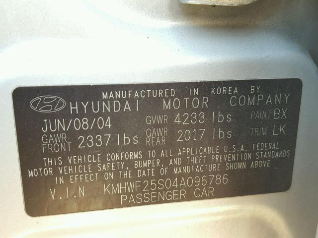 KMHWF25S04A096786 - 2004 HYUNDAI SONATA GL SILVER photo 10