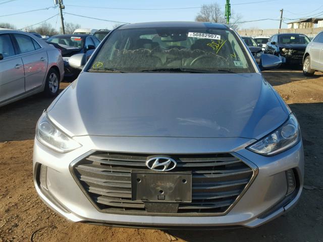 5NPD84LF9HH102123 - 2017 HYUNDAI ELANTRA SE GRAY photo 9