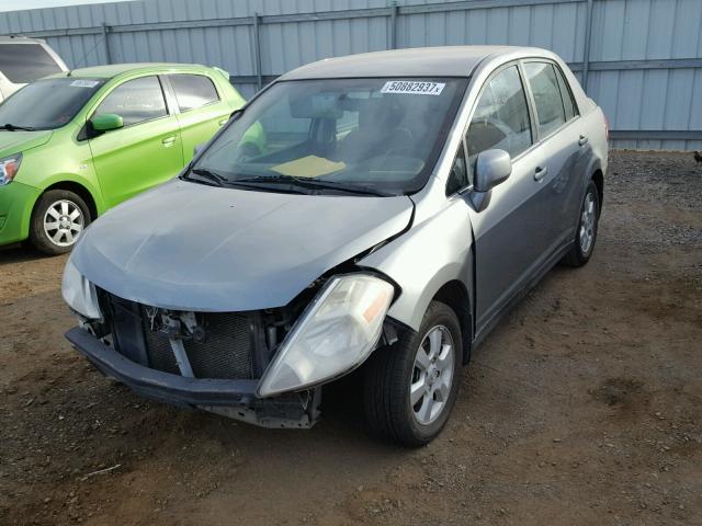 3N1BC11E87L437177 - 2007 NISSAN VERSA S SILVER photo 2