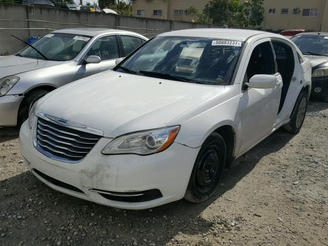 1C3CCBAB2DN640417 - 2013 CHRYSLER 200 LX WHITE photo 2