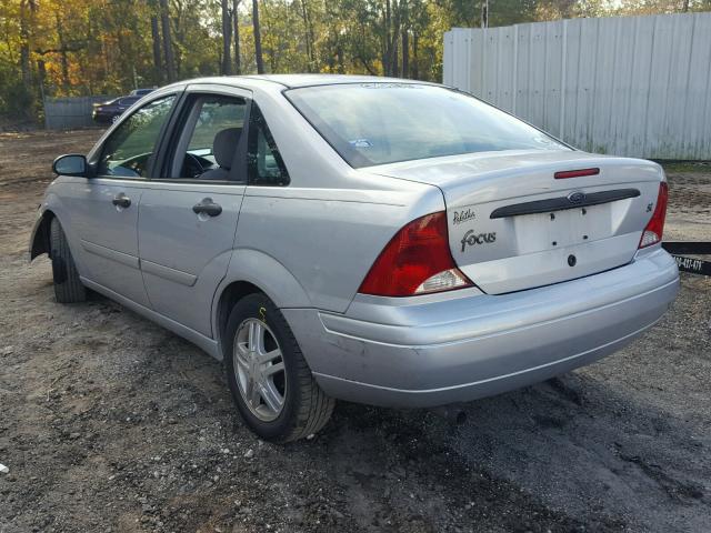 1FAFP34392W331774 - 2002 FORD FOCUS SE SILVER photo 3