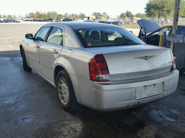 2C3JA43R35H690885 - 2005 CHRYSLER 300 SILVER photo 3