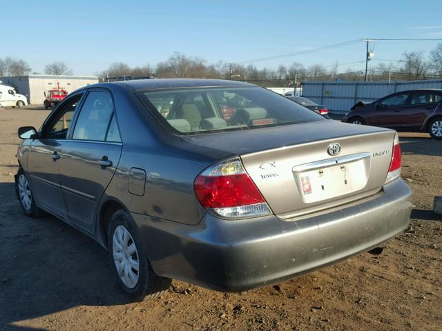 4T1BE30K25U511427 - 2005 TOYOTA CAMRY LE ნაცრისფერი ფოტო 3