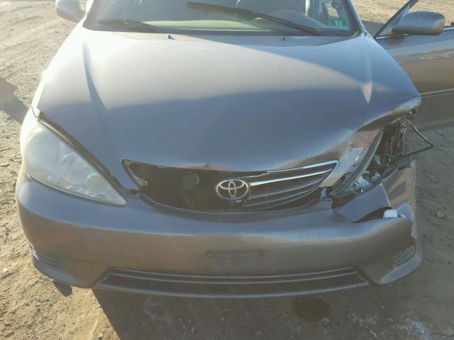 4T1BE30K25U511427 - 2005 TOYOTA CAMRY LE ნაცრისფერი ფოტო 7