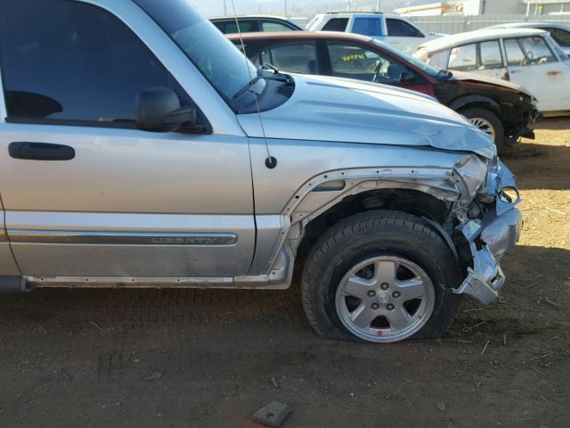 1J4GL58586W269415 - 2006 JEEP LIBERTY LI GRAY photo 9