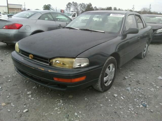 4T1SK12E7PU266633 - 1993 TOYOTA CAMRY LE GREEN photo 2