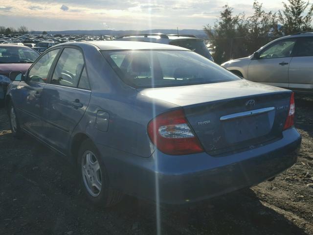 4T1BF32KX2U528059 - 2002 TOYOTA CAMRY LE ლურჯი ფოტო 3