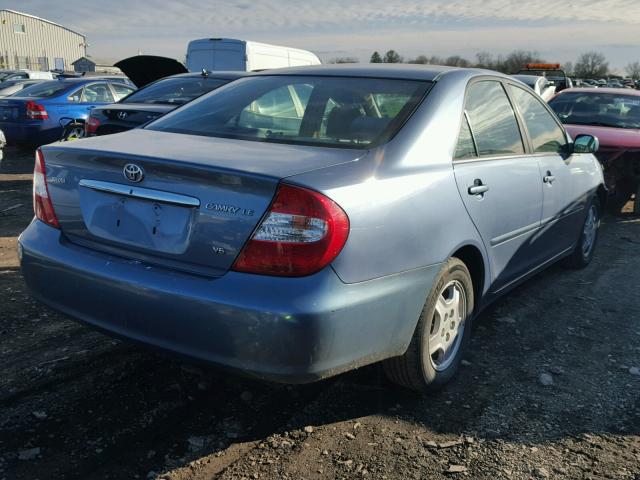 4T1BF32KX2U528059 - 2002 TOYOTA CAMRY LE BLUE photo 4