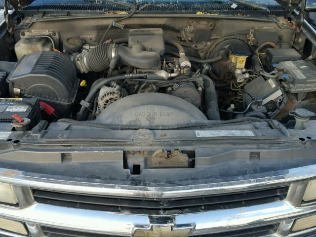 1GNEK13R7XJ460624 - 1999 CHEVROLET TAHOE K150 GRAY photo 7