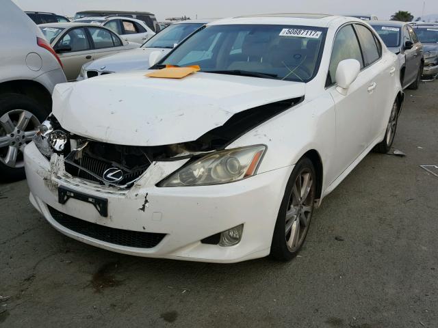 JTHBK262872052819 - 2007 LEXUS IS 250 WHITE photo 2