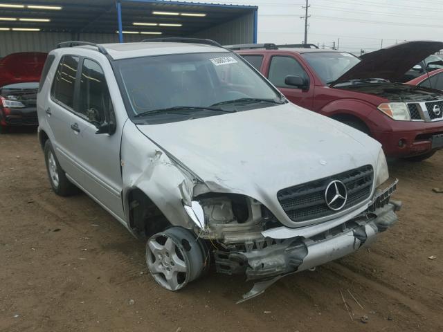 4JGAB54E4YA146601 - 2000 MERCEDES-BENZ ML 320 SILVER photo 1