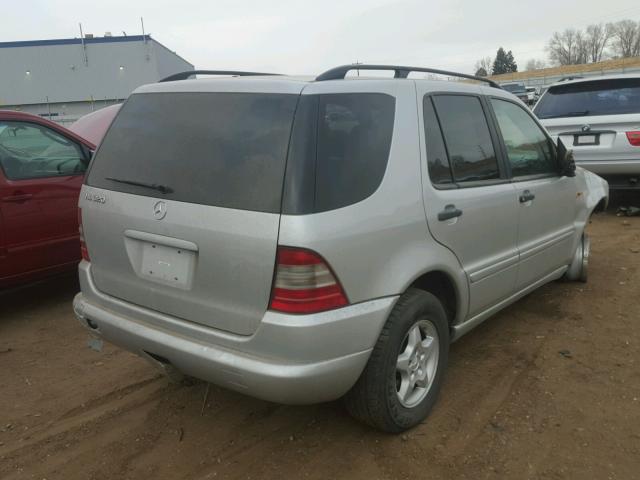 4JGAB54E4YA146601 - 2000 MERCEDES-BENZ ML 320 SILVER photo 4