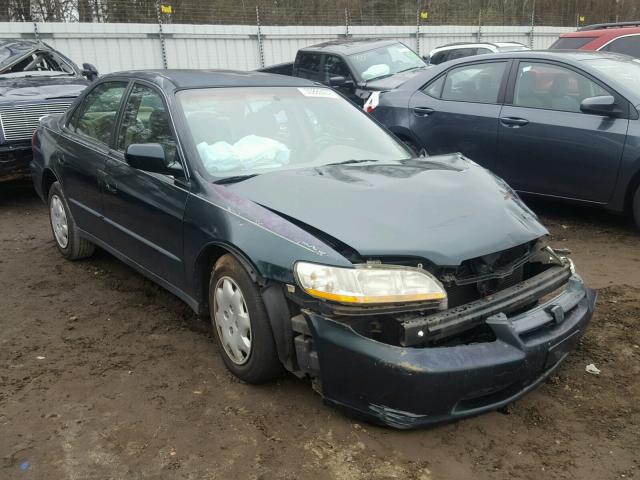 1HGCG5641XA086327 - 1999 HONDA ACCORD LX GREEN photo 1