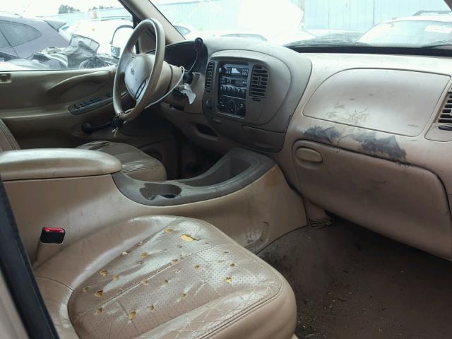 1FMRU18W1WLA71852 - 1998 FORD EXPEDITION GOLD photo 5