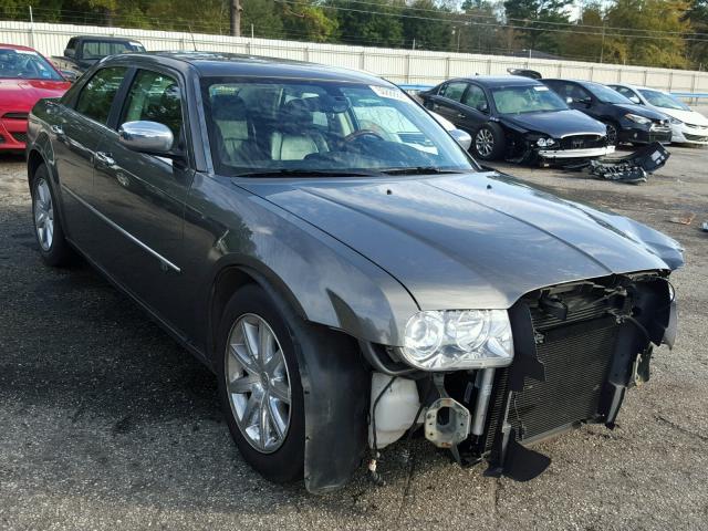 2C3KA63H88H296925 - 2008 CHRYSLER 300C BEIGE photo 1