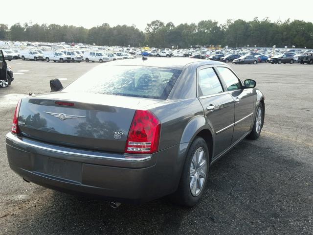 2C3KA63H88H296925 - 2008 CHRYSLER 300C BEIGE photo 4